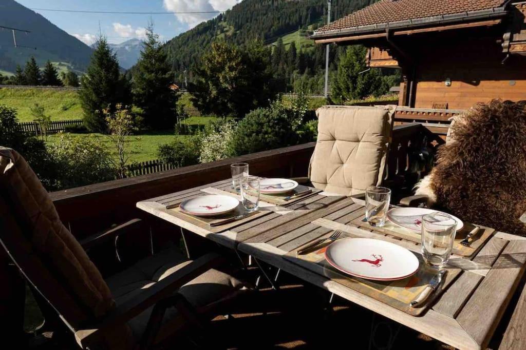 Cozy Place In Gstaad Center Екстериор снимка