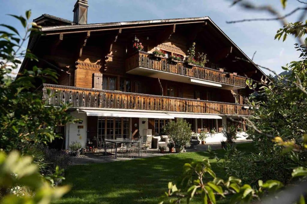 Cozy Place In Gstaad Center Екстериор снимка